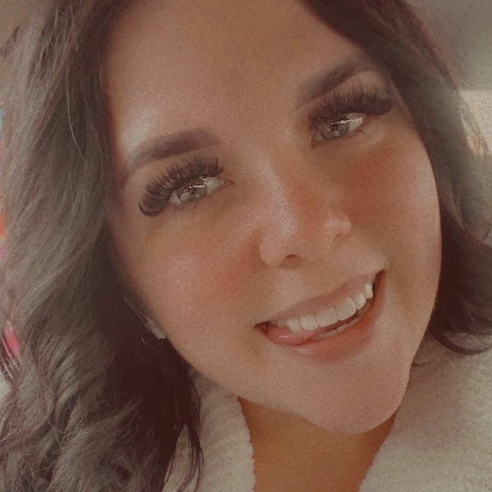 Meet your Posher, Sarina